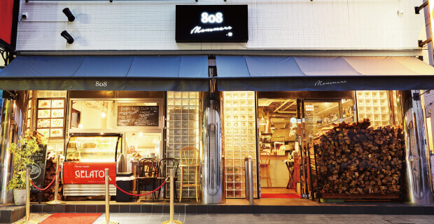 808 Monsmareの店舗外観